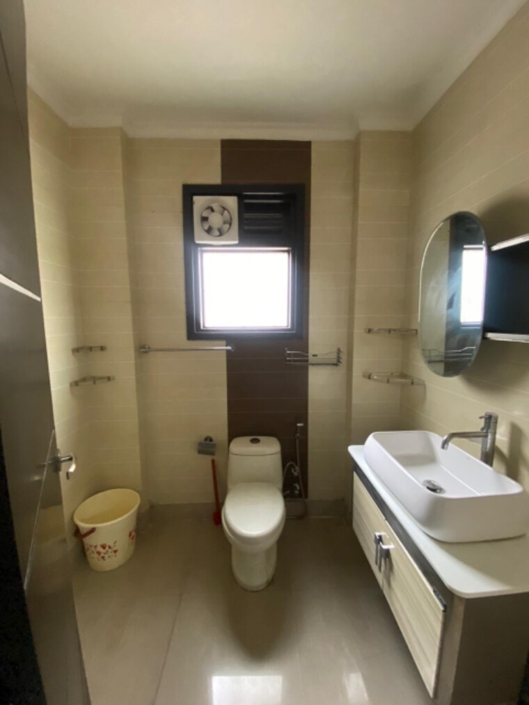 Attached Bathroom, east of kailash 3 Bedroom 2000 Sq.Ft. Builder Floor In East Of Kailash Delhi 9467026