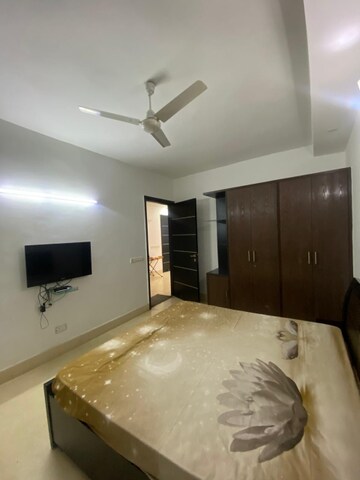 Master Bedroom in 3 BHK Builder Floor at East Of Kailash – for Rent