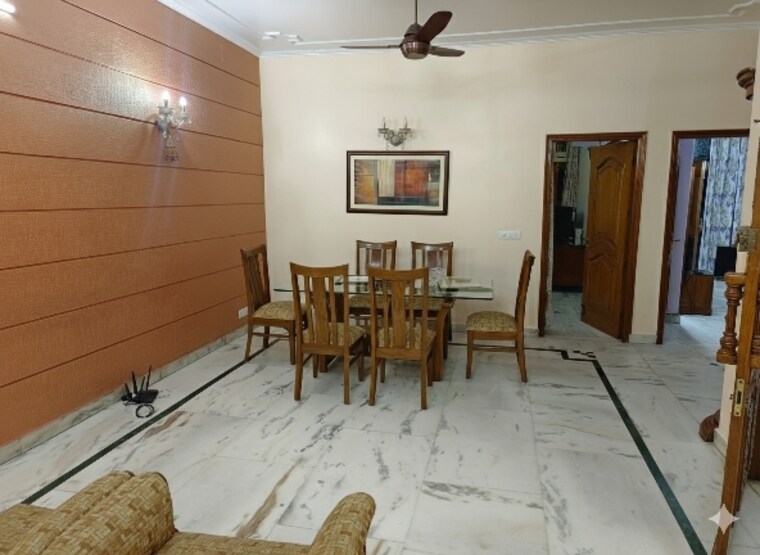 Living Room, kailash colony 3 Bedroom 1750 Sq.Ft. Builder Floor In Kailash Colony Delhi 9467027