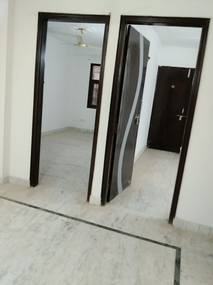 undefined, freedom fighters enclave 2 Bedroom 800 Sq.Ft. Builder Floor In Freedom Fighters Enclave Delhi 9467031