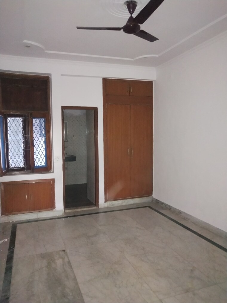 Room, rwa-apartments-sector-41 2 Bedroom 750 Sq.Ft. Builder Floor In Sector 41 Noida 9467033