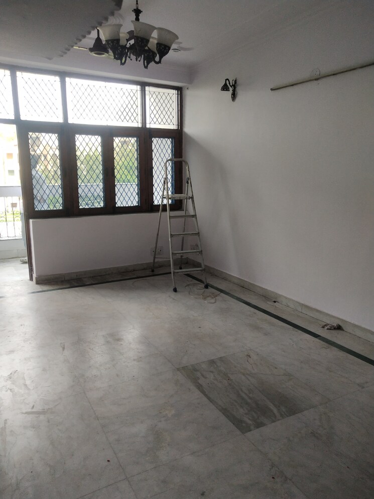 Room, rwa-apartments-sector-41 2 Bedroom 750 Sq.Ft. Builder Floor In Sector 41 Noida 9467033