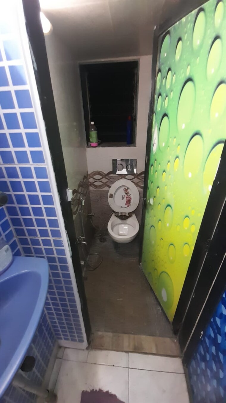 Attached Bathroom, shiv-srushti-chs-kalwa 1 Bedroom 585 Sq.Ft. Apartment In Kalwa Thane 9467034