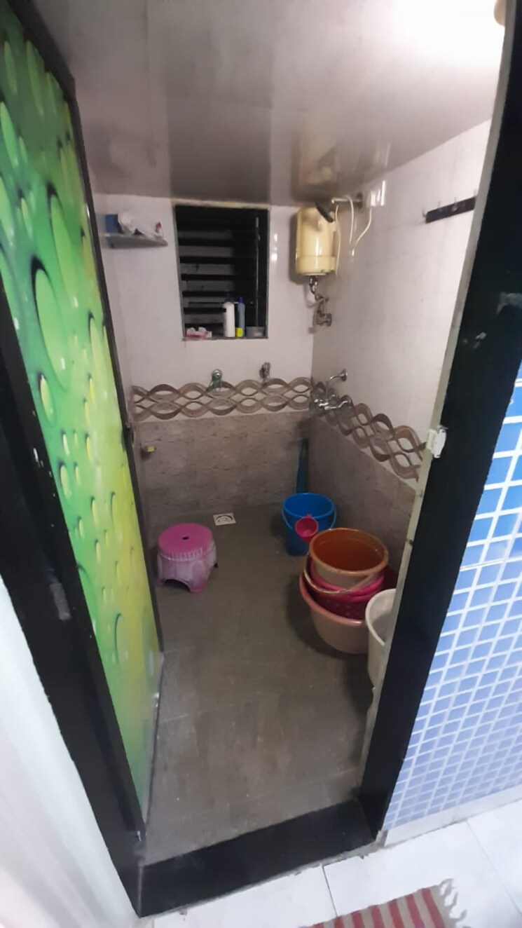 Bathroom, shiv-srushti-chs-kalwa 1 Bedroom 585 Sq.Ft. Apartment In Kalwa Thane 9467034