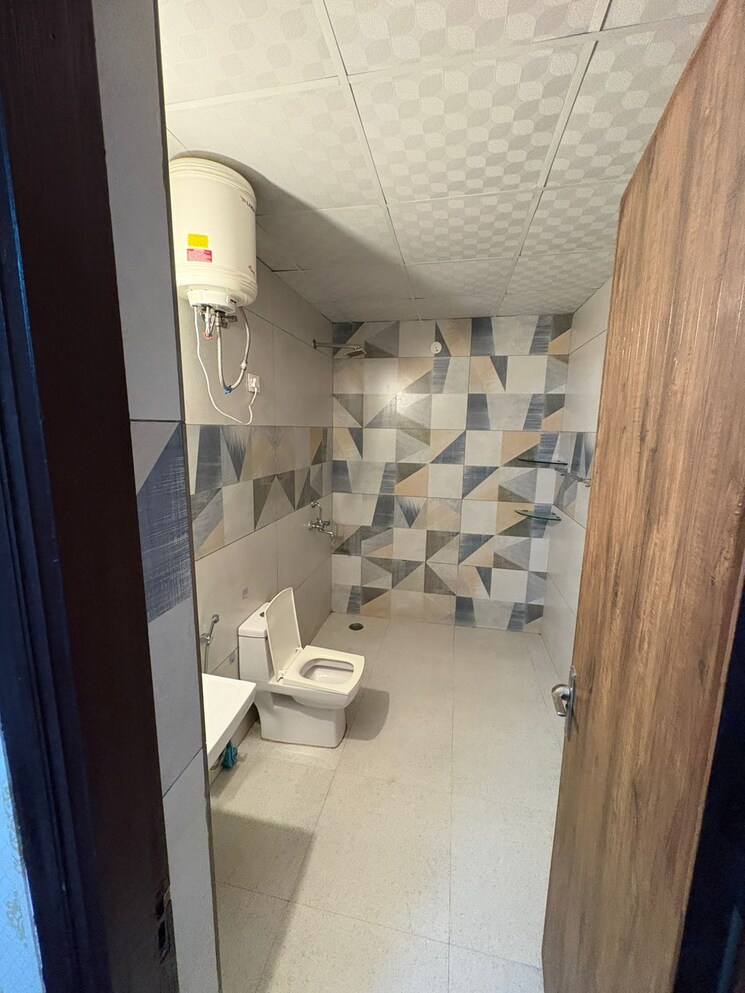 Bathroom, sector 28 1 RK 520 Sq.Ft. Independent House In Sector 28 Gurgaon 9467036