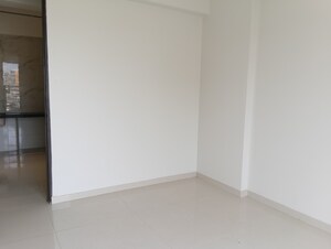 Room in 2.5 BHK Apartment at Bharat Arize, Goregaon West – for Rent