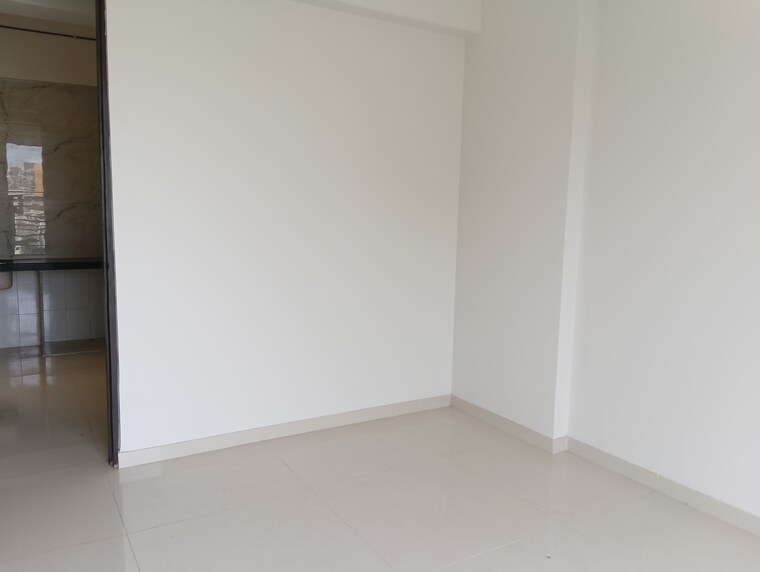 Room, bharat-arize 2.5 Bedroom 700 Sq.Ft. Apartment In Goregaon West Mumbai 9467042