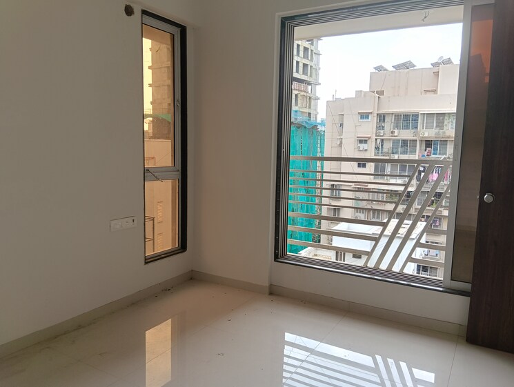 Room, bharat-arize 2.5 Bedroom 700 Sq.Ft. Apartment In Goregaon West Mumbai 9467042