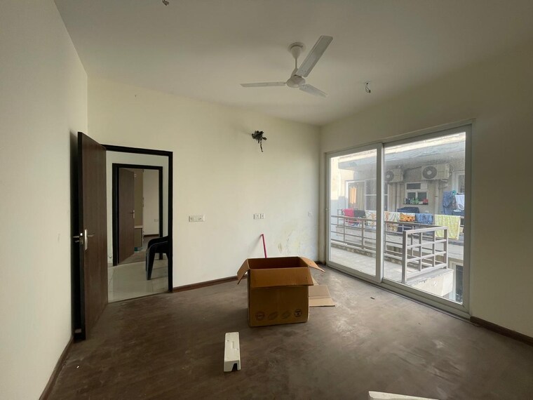 Living Room, bptp-amstoria 3 Bedroom 2229 Sq.Ft. Builder Floor In Sector 102 Gurgaon 9467044