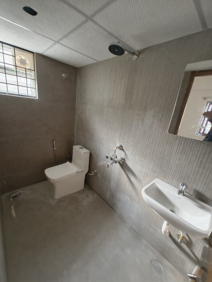 Bathroom, sai-enclave-indiranagar 2 Bedroom 1300 Sq.Ft. Builder Floor In Indiranagar Bangalore 9467048
