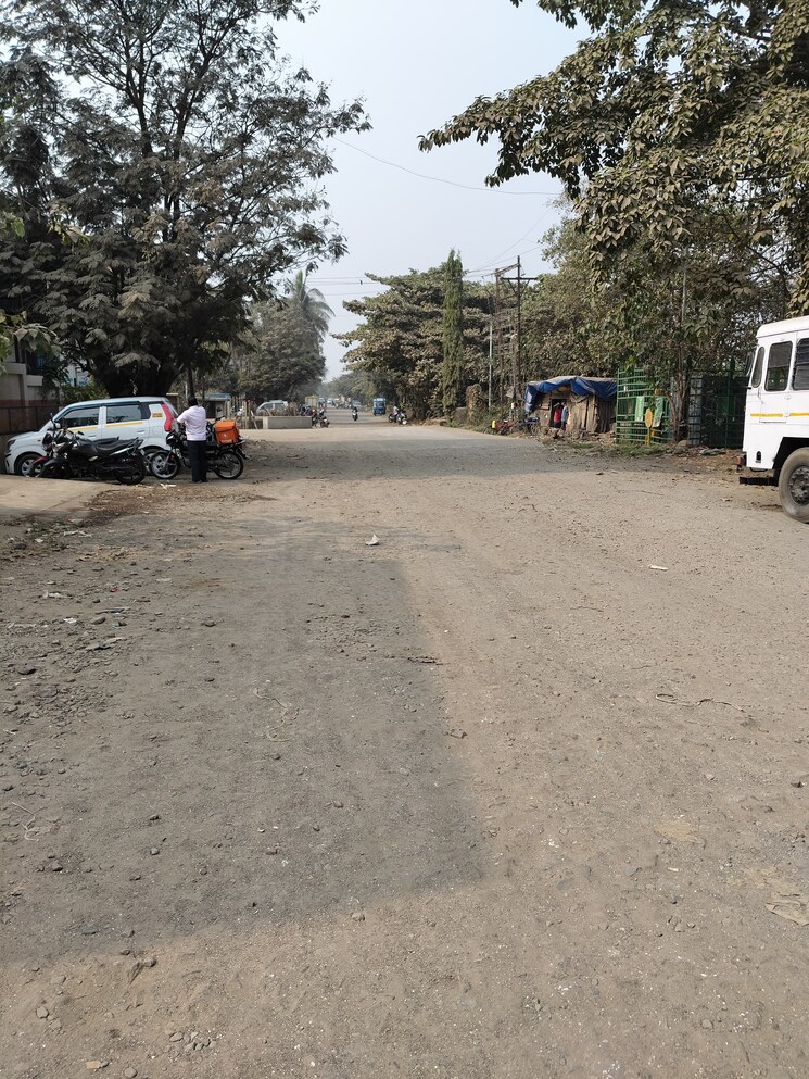  Parking, bhumi-world-sky Commercial Warehouse 6000 Sq.Yd. In Ranjnoli Thane 9467047