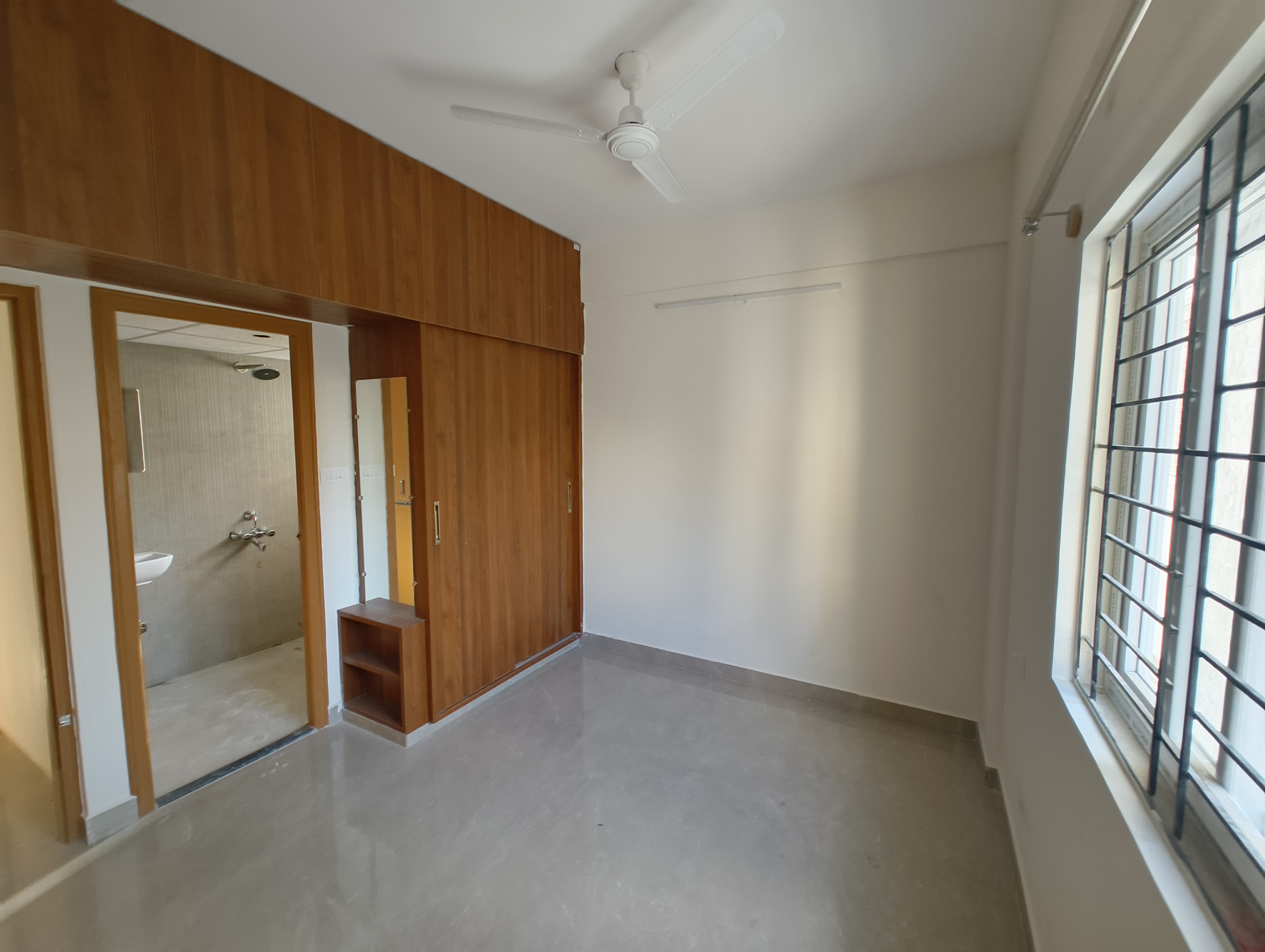 2 BHK Apartment For Rent in Dwaraka Apartments Indiranagar