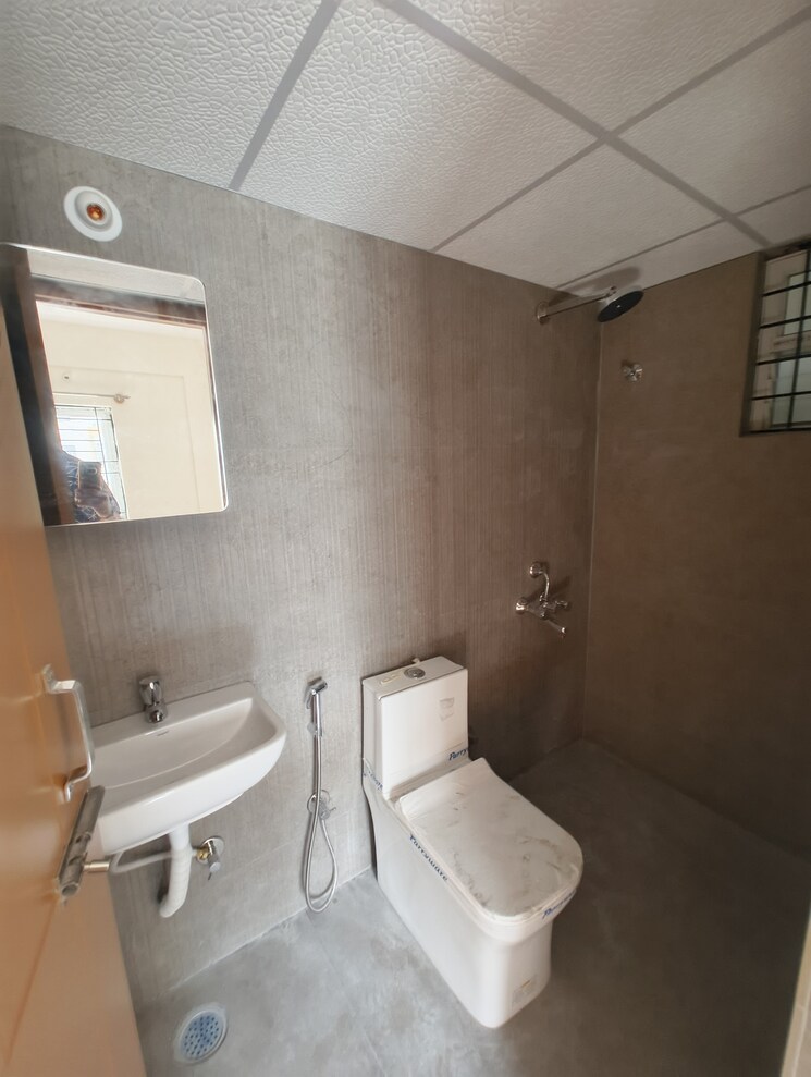 Bathroom, dwaraka-apartments-indiranagar 2 Bedroom 1250 Sq.Ft. Apartment In Indiranagar Bangalore 9467056