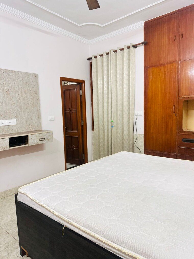 Bedroom, unitech-uniworld-gardens-2 2 Bedroom 1265 Sq.Ft. Apartment In Sector 47 Gurgaon 9467064