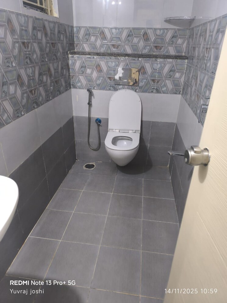 Bathroom, pss-plaza 1 Bedroom 750 Sq.Ft. Builder Floor In New Thippasandra Bangalore 9467065