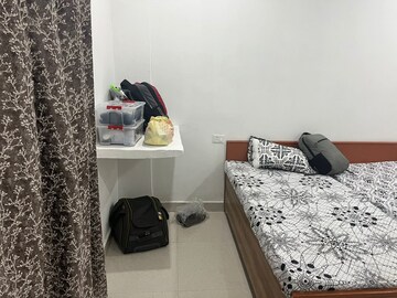 Bedroom in 2 BHK Builder Floor at Eco City Noida, Sector 75 – for Rent