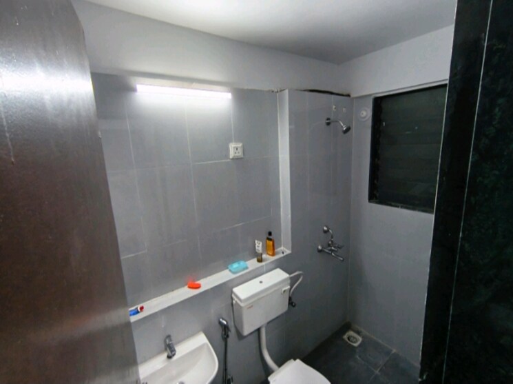 Bathroom, highland-pearl 1 Bedroom 450 Sq.Ft. Apartment In Thane West Thane 9467078