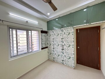 Room in 2 BHK Builder Floor at Kondapur – for Rent