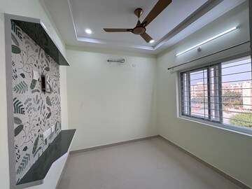 Room in 2 BHK Builder Floor at Kondapur – for Rent
