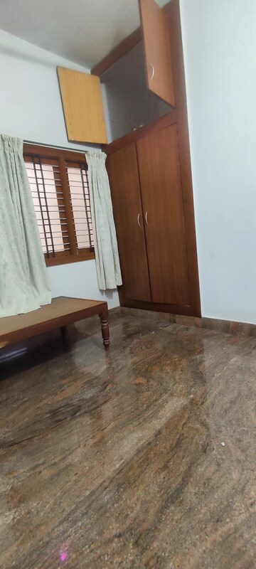 Furnished Amenities in 2 BHK Builder Floor at Btm Layout Stage 2 – for Rent