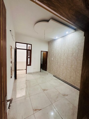 Room in 3 BHK Builder Floor at MP Metro Towers, Dhakoli – for Sale