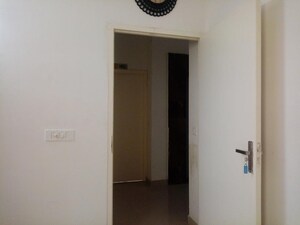 Room in 2 BHK Apartment at Tulip Lemon, Sector 69 – for Rent
