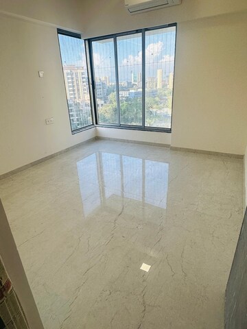 Room in 3 BHK Apartment at Shubham Trident, Chembur – for Rent