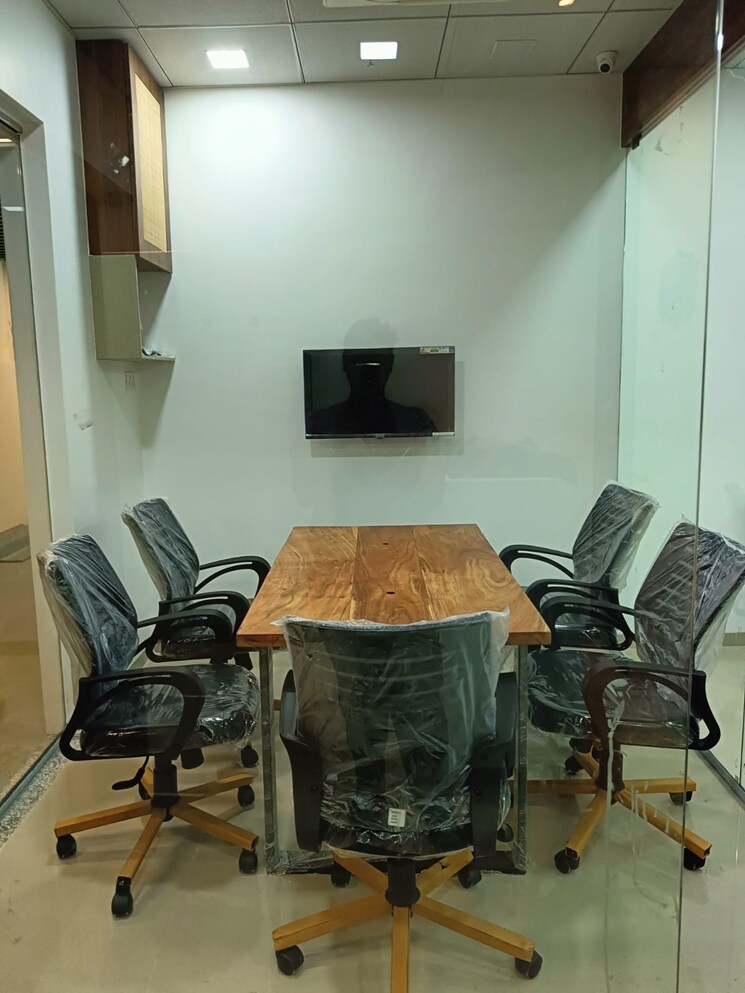 Team Area, akshar-business-park Commercial Office Space 700 Sq.Ft. In Vashi Sector 19f Navi Mumbai 9467153