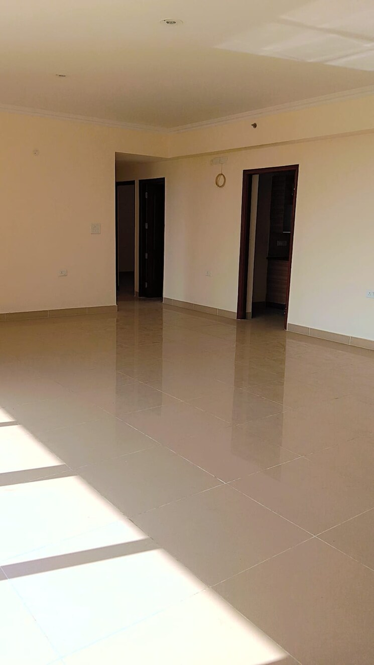 Room, ambala highway 3 Bedroom 1350 Sq.Ft. Apartment In Ambala Highway Zirakpur 9467184
