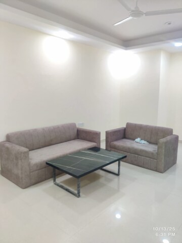 Living Room in 2 BHK Builder Floor at Sector 31 – for Rent