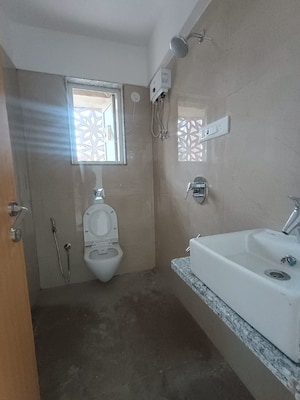Bathroom in 3 BHK Apartment at Vaibhavlaxmi Queens Avenue, Chembur – for Rent