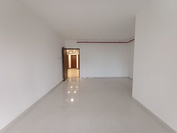 Room in 3 BHK Apartment at Vaibhavlaxmi Queens Avenue, Chembur – for Rent