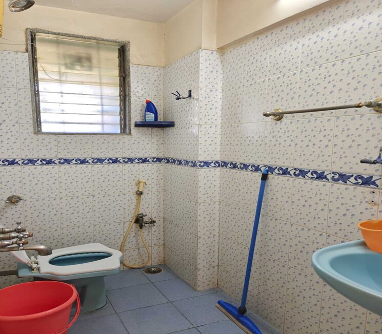 Bathroom, parel 2 Bedroom 770 Sq.Ft. Apartment In Parel Mumbai 9467172