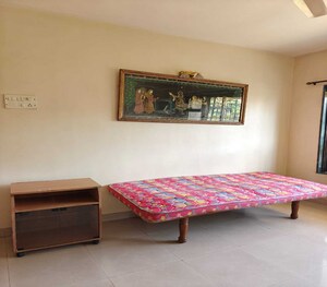 Bedroom in 2 BHK Apartment at Parel – for Rent