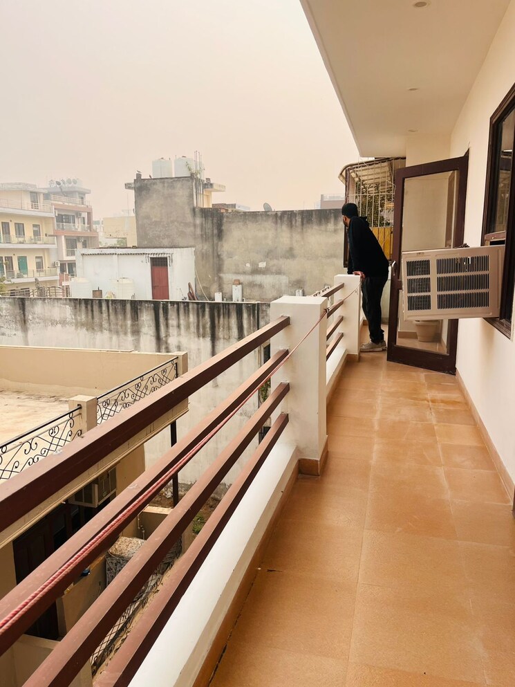 Balcony, sector 46 2 Bedroom 1279 Sq.Ft. Builder Floor In Sector 46 Gurgaon 9467188