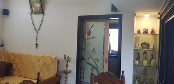 Furnished Amenities in 1 BHK Apartment at Karltopon Apartment, Santacruz East – for Sale