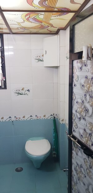 Bathroom in 1 BHK Apartment at Karltopon Apartment, Santacruz East – for Sale