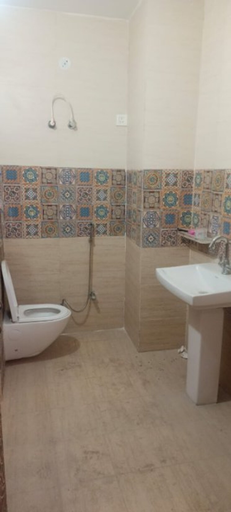 Bathroom, omaxe-the-palace 3 Bedroom 1700 Sq.Ft. Apartment In Gomti Nagar Lucknow 9435838