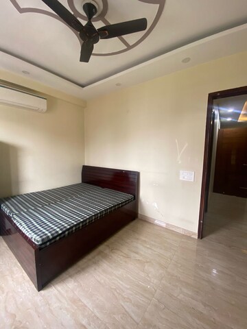 Bedroom in 2 BHK Builder Floor at Sector 46 – for Rent