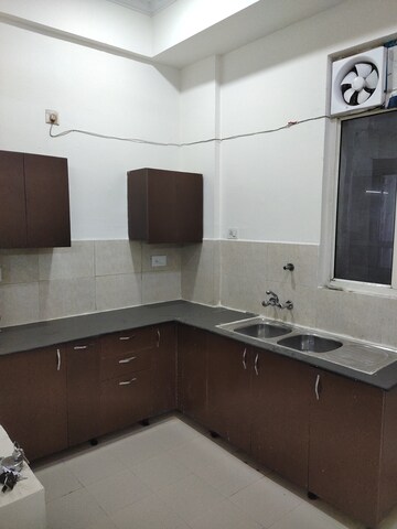 Furnished Amenities in 3 BHK Apartment at Assotech Windsor Court, Sector 78 – for Rent