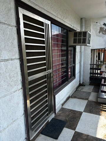 Staircase in 1 BHK Builder Floor at Sector 45 – for Rent