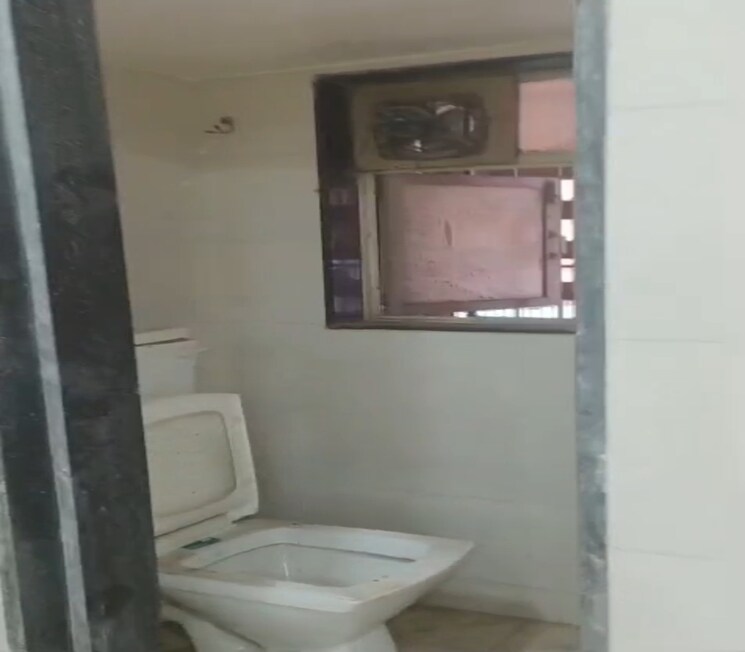 Washroom, dadar west Commercial Office Space 500 Sq.Ft. In Dadar West Mumbai 9467313