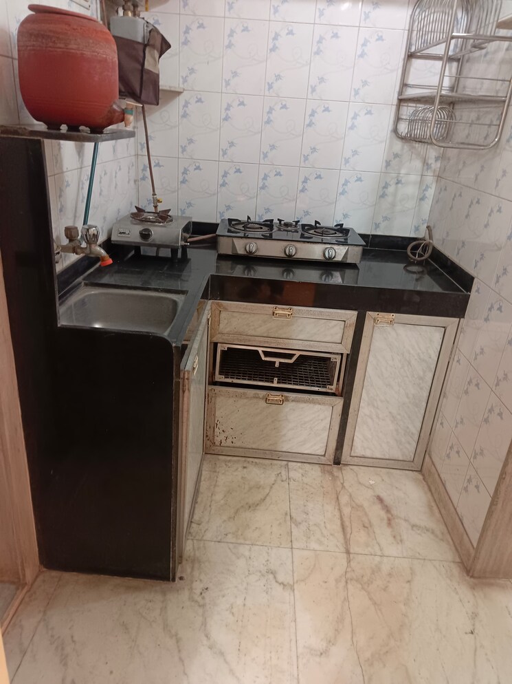 Kitchen, amboli-hill-pramukh-palace 1 RK 350 Sq.Ft. Apartment In Andheri West Mumbai 9467337