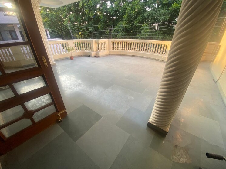 Balcony, old ambala road 2 Bedroom 2000 Sq.Ft. Villa In Old Ambala Road Panchkula 9467380