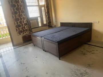 Room in 2 BHK Villa at Sector 4 – for Rent