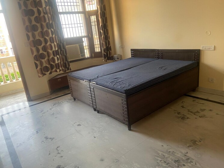 Room, old ambala road 2 Bedroom 2000 Sq.Ft. Villa In Old Ambala Road Panchkula 9467380