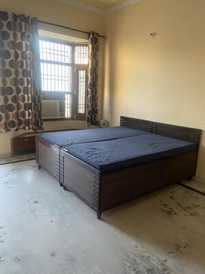 Master Bedroom in 2 BHK Villa at Old Ambala Road – for Rent