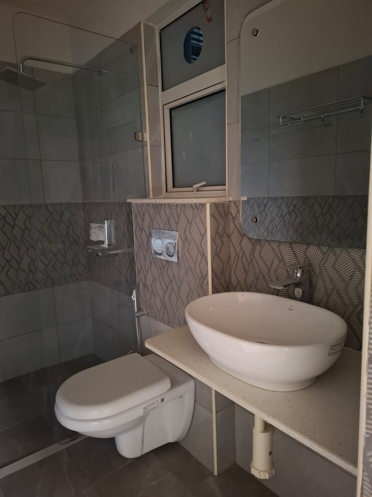Bathroom, ashiana-anmol-phase-2 3 Bedroom 1527 Sq.Ft. Apartment In Sohna Sector 33 Gurgaon 9467366