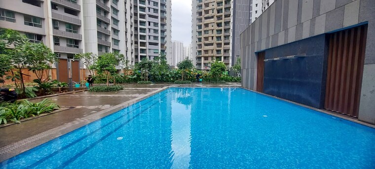 Swimming Pool, kalpataru-immensa 2 Bedroom 551 Sq.Ft. Apartment In Kolshet Road Thane 9467372