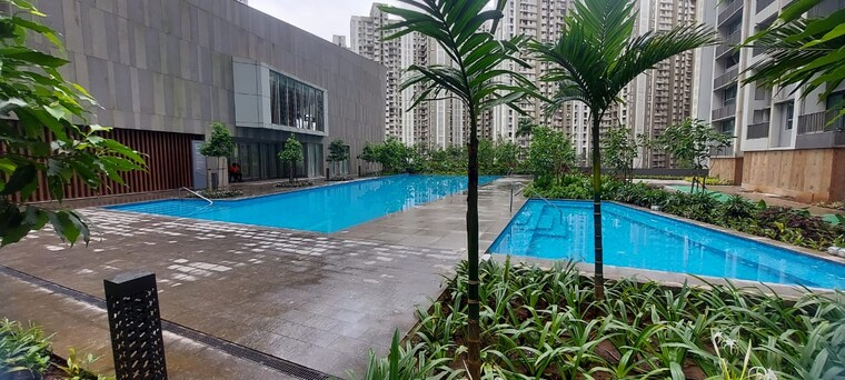 Swimming Pool, kalpataru-immensa 2 Bedroom 551 Sq.Ft. Apartment In Kolshet Road Thane 9467372